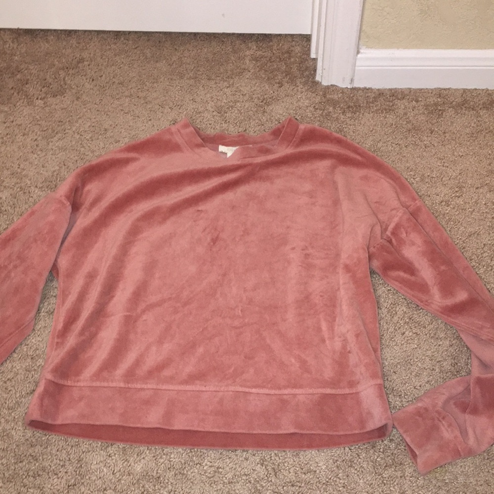 Soft comfortable sweater I guess you can say